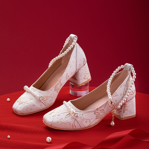 Chinese Traditional Embroidery Shoes 