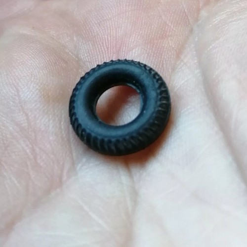 Vintage Corgi Toys, Genuine Black Tyres 15mm Diecast, Dinky Models, Cars 24 pc - Picture 3 of 5