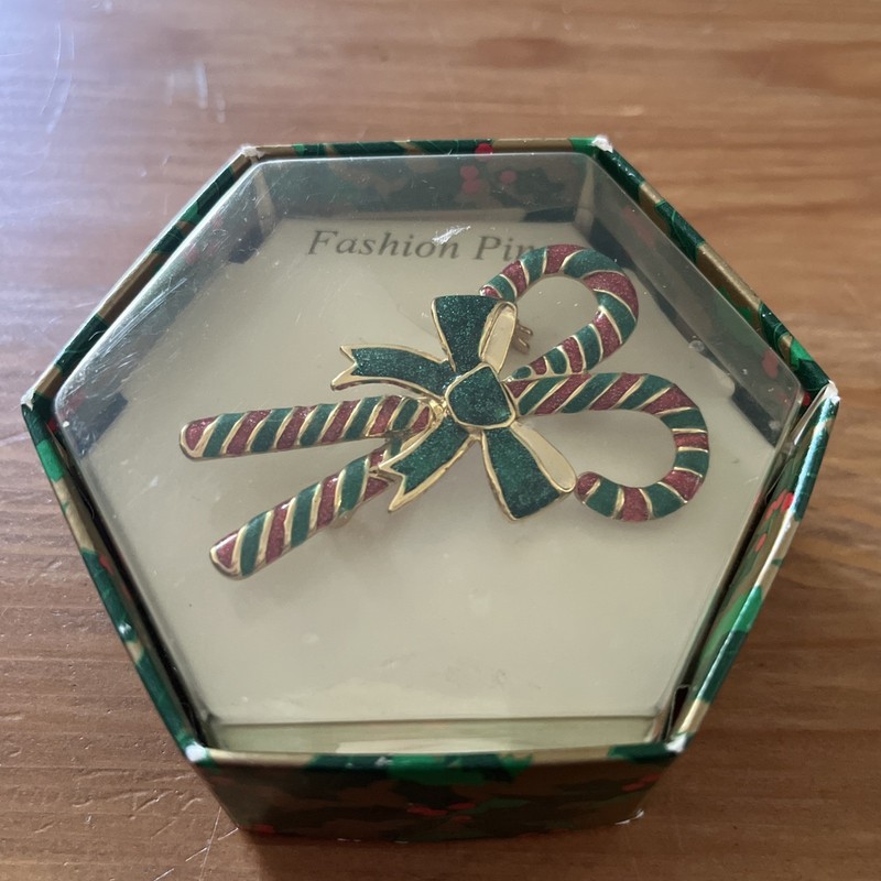 Vintage AAi Candy Cane Holiday Christmas Brooch Pin Gold Tone Whimsical 2 1/4”
