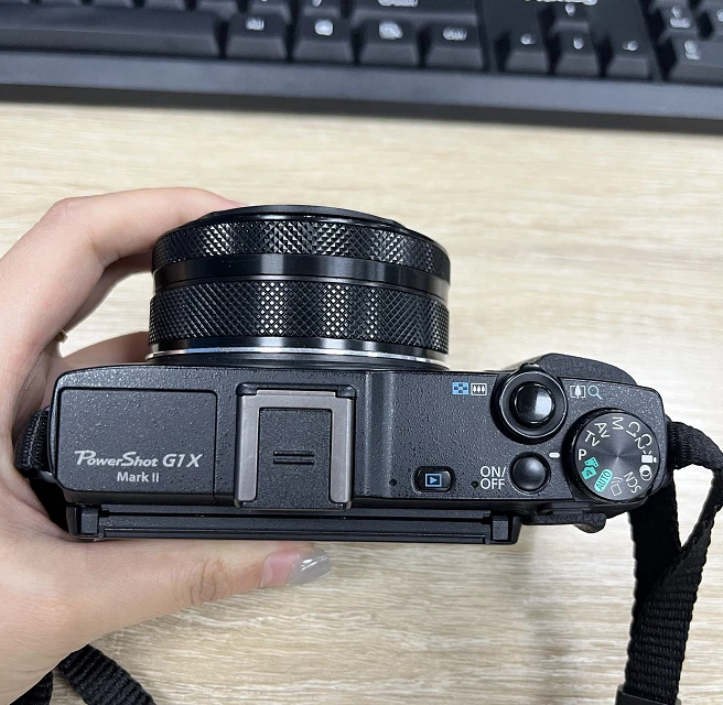 Canon PowerShot G1X Mark II Touch Flip Screen  5x Zoom Digital Camera W/Charger - Image 4 of 4