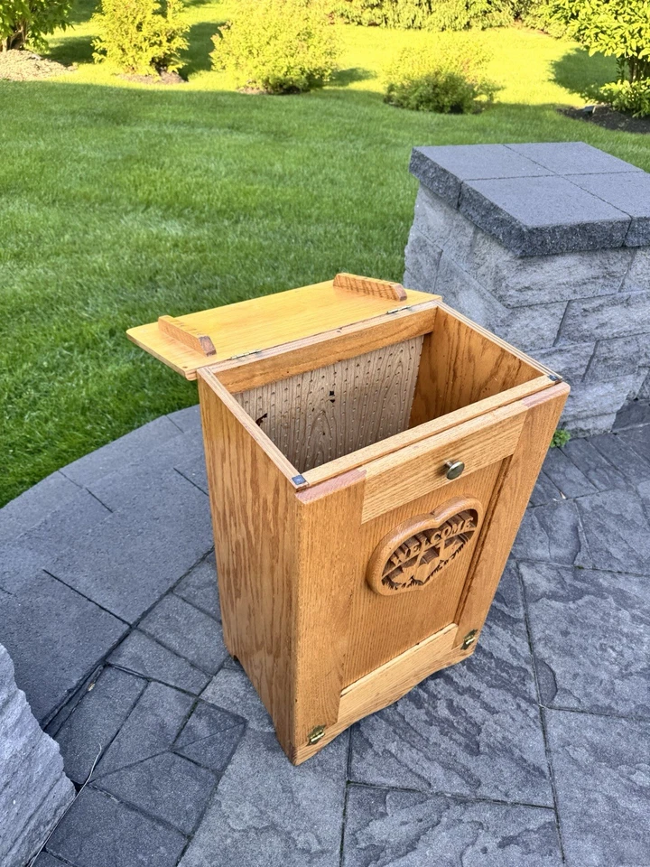 VTG Large Solid Oak Wood Hand Carved Laundry Hamper /Waste Bin H30.5xW20xD12.5” - Image 4 of 4
