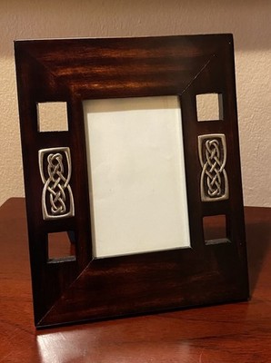Island Craft Celtic Wood Carvings 4'' x 6'' Photo Frame with Pewter Celtic Knot