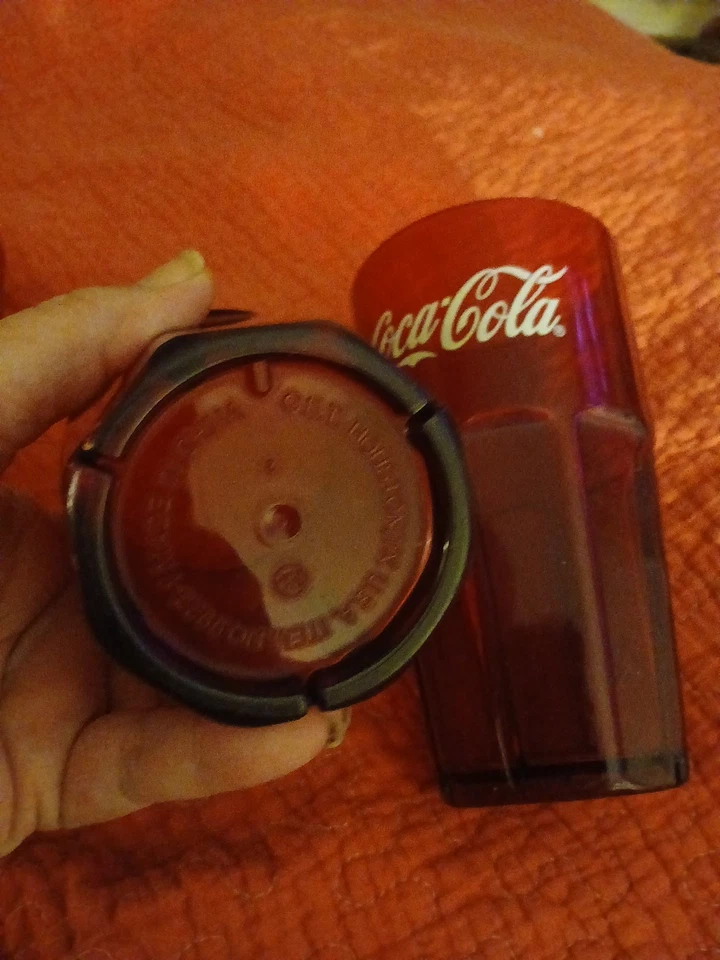 Lote de 18 Copos de Plástico Vermelho Usados Coca-Cola Restaurante 32 oz Carlisle - Imagem 3 de 4