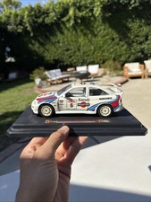 Ford Escort Rally RS Cosworth Burango Made In Italy 1/24 + Stand.             Z3