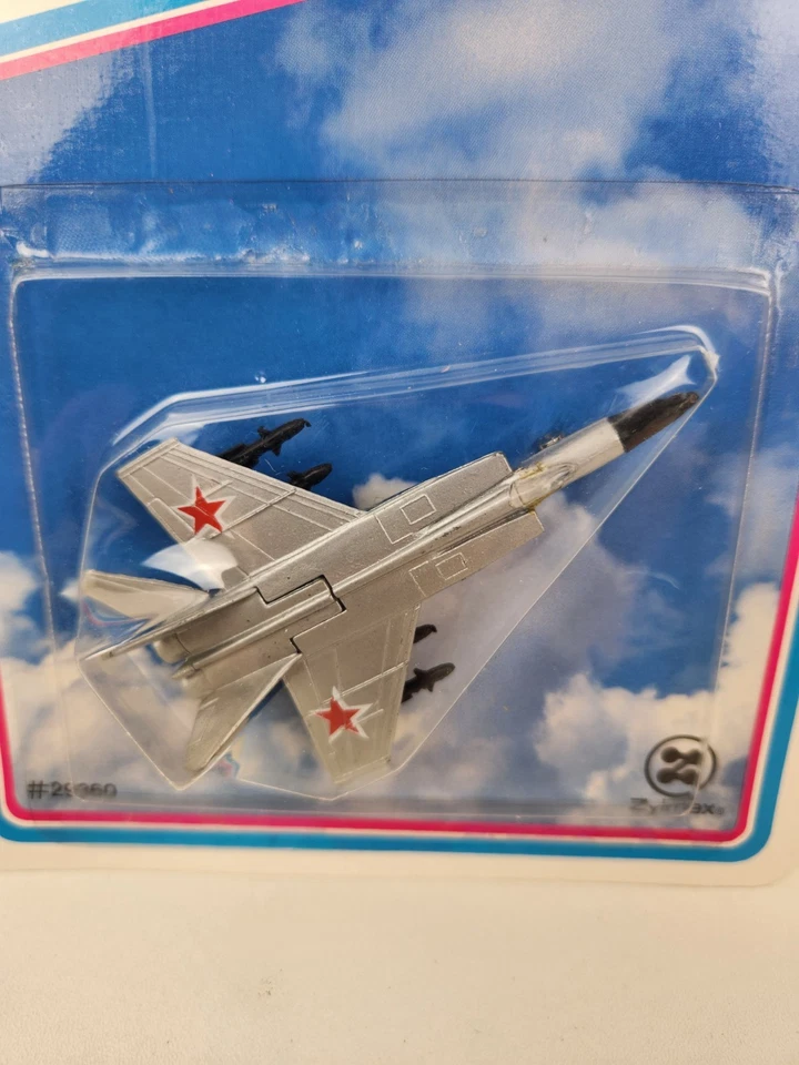 Zylmex Dyna-Flites MIG-25 Foxbat Zee Toys Very Rare New on Card 1993 Vintage - Image 2 of 4