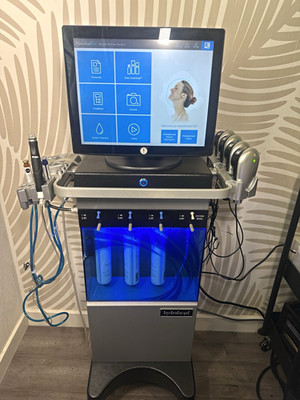 HydraFacial HydraFacial MD Cart System w/ Screen, Handpieces & Tubing 70473