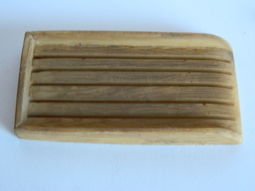 (KP2.26) 1/12TH SCALE DOLLS HOUSE RESIN DRAINING BOARD