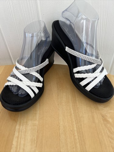 skechers pier lite sandals