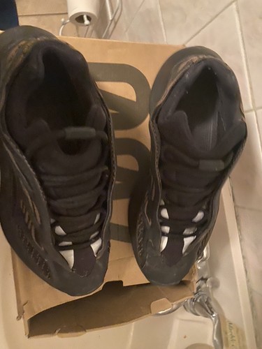yeezy 700 clay brown