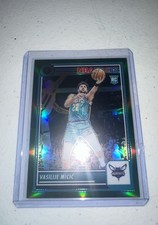 2023-24 Panini Nba Hoops Premium Stock - Vasilije Micic #75 Green Prizm /75 (RC)