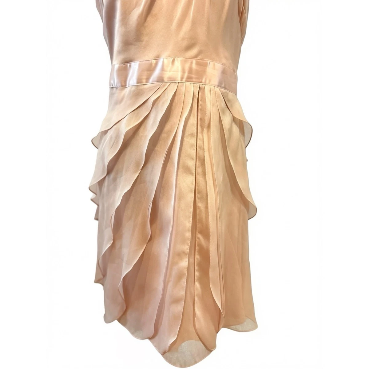 Vestido rosa rubor Adrianna Papell de un hombro con volantes de gasa