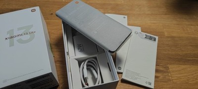 Xiaomi 13 Lite - 128GB - Schwarz - SEHR GEPFLEGT (Ohne Simlock) inkl. Handyhülle