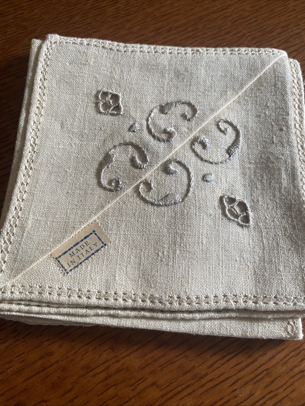 NWT Vintage Natural Linen Embroidered Napkins  Set Of 4 Stitched Together. New