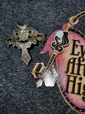 Ever After High Holly O'Hair Collar Dragon Games