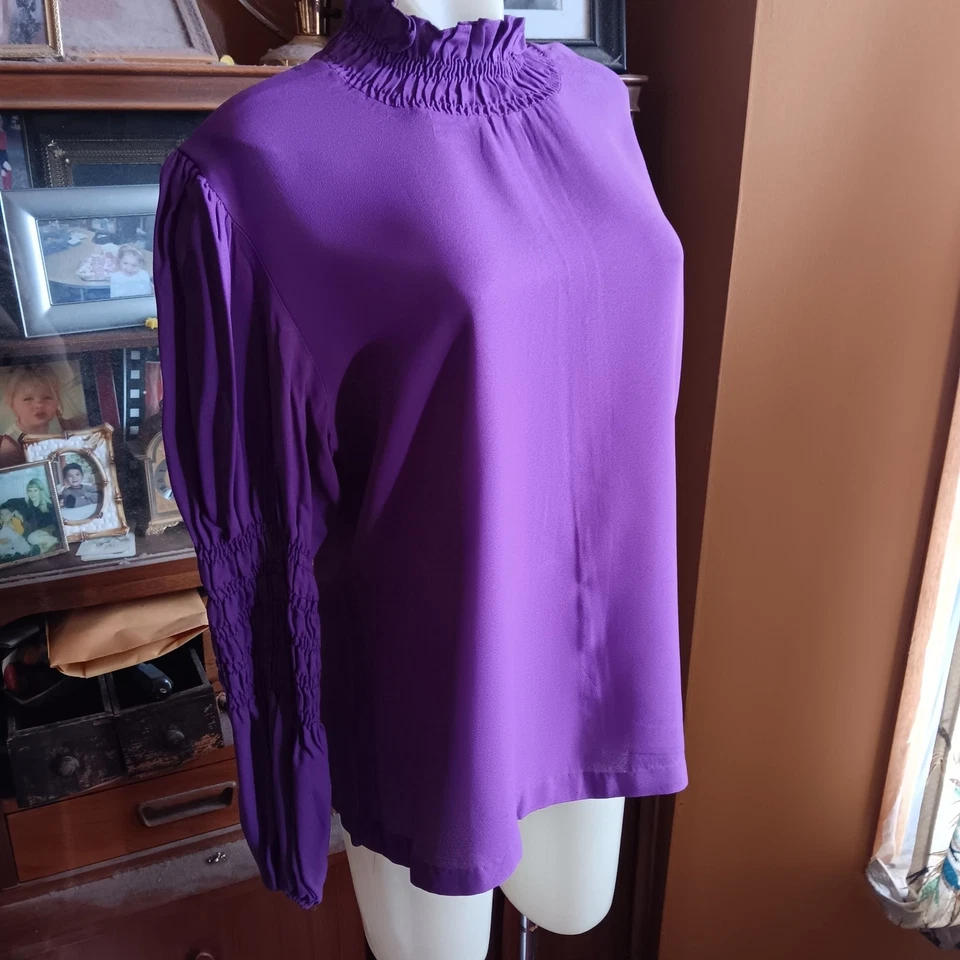 Vintage Womens Top LARGE 38 1970's Zipback PURPLE ACETATE ELASTIC SLEEVE Ruffle - Image 3 of 4