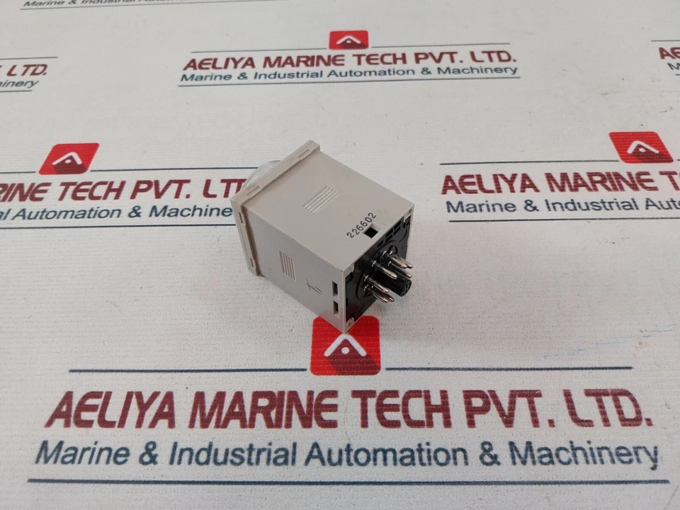 Omron H3CR-A8E Analog Timer 0.05S-300H 100-240VAC 50/60HZ AC-15 3A 250V - Image 4 of 4