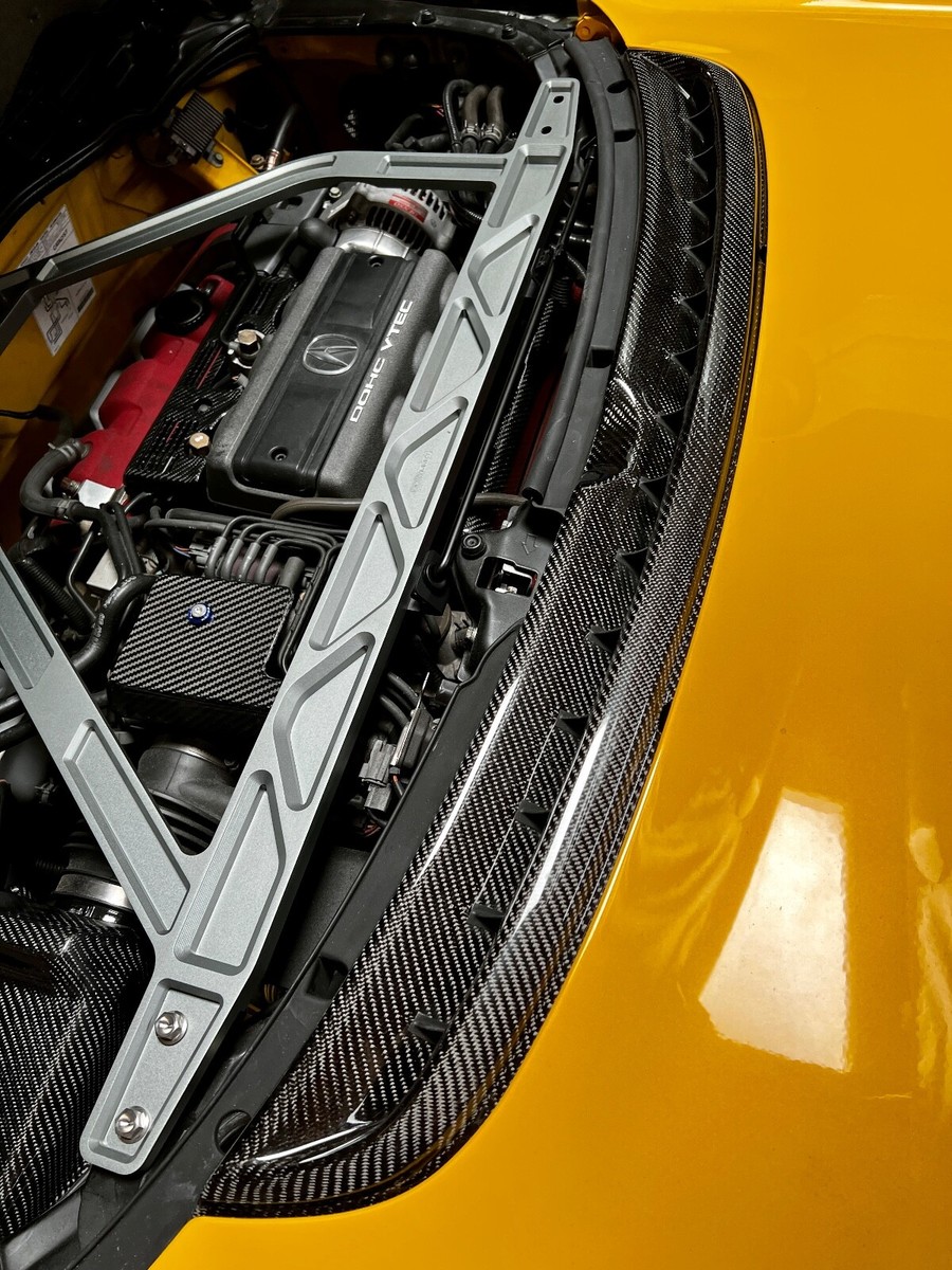 NSX Carbon Fiber Rear Window Garnish Surround finished in Gloss CF