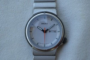 minimalist seiko watch