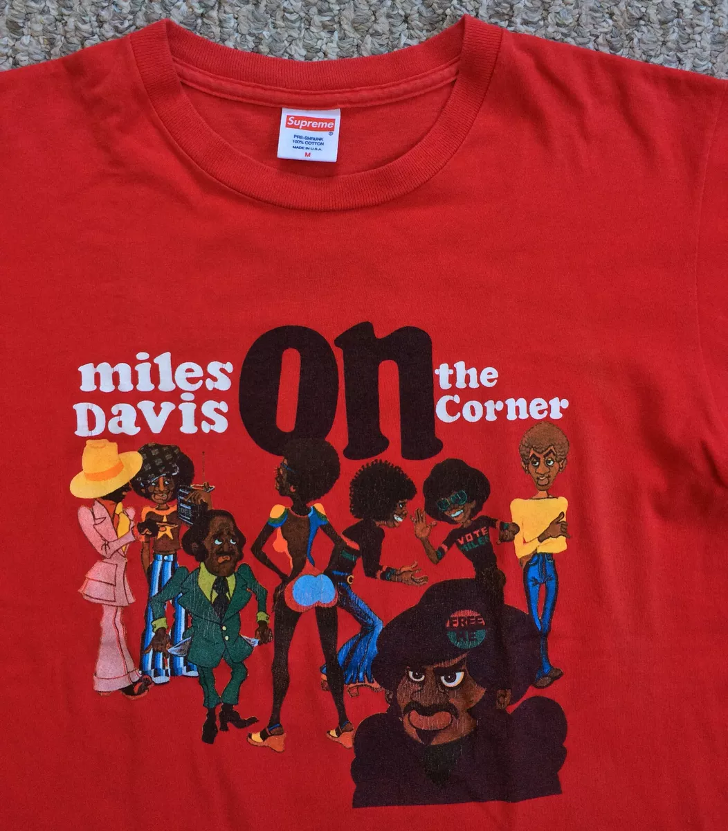 08WF Supreme × Miles Davis on the corner