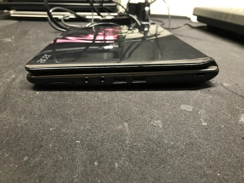 Acer Aspire One Laptop Intel Atom N2800 @1.86GHz, 1GB RAM , Win 7, 280GB HDD - Image 3 of 4