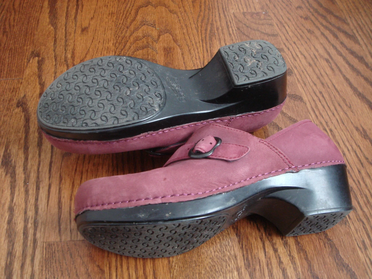 Cranberry colored deals shoes