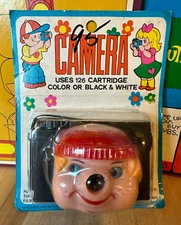 Vintage Creative Creations Camera Made In Hong Kong 920 Collectible On Card