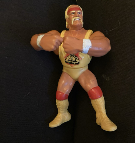 Hasbro WWF Titan Hulk Hogan Vintage action figure ...
