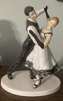 Royal Doulton The Quick Step HN5448 Limited Edition