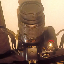 Nikon D3300 Digital SLR Camera Black 24.2MP 3.0in USB w/ 55-200mm VR NO BATTERY