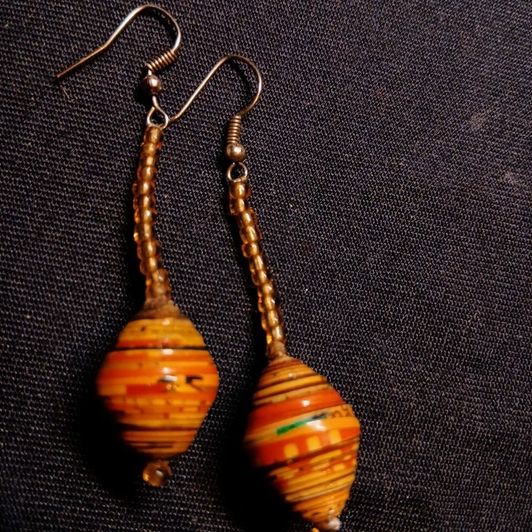 Boucles d'oreille, crochet argent 925, perle en bois - Photo 1/1