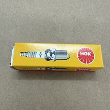 NGK D7EA Standard Spark Plug #7912 - Copper C...