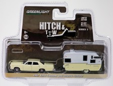 Greenlight Ford Custom 1967 With Shasta Airflyte Roulotte 1:64 32050