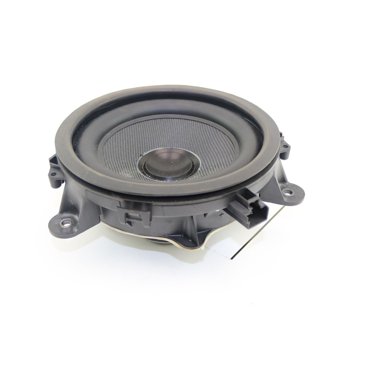 Volvo OEM Left or Right Rear Door Speaker 8651211 fits S40 2005