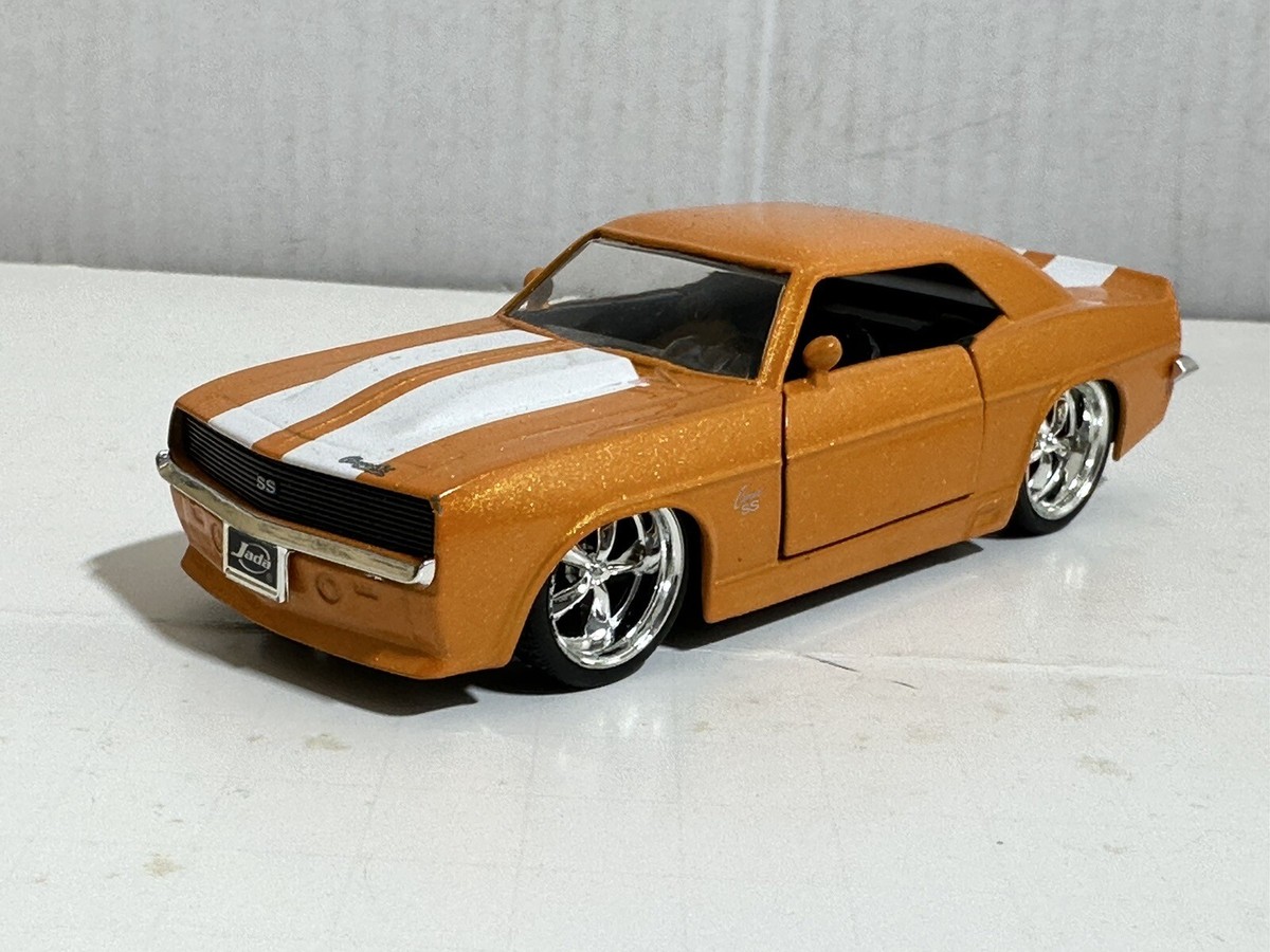JADA BTM 1969 CHEVY CAMARO ORANGE 1:32 DIECAST KMC 5.5