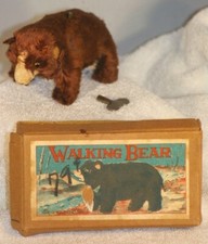 Occupied Japan Walking Bear Wind Up Toy with Box and Key 1945-52. Works. Video