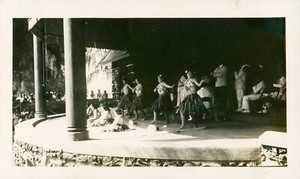 1943 WWII Waikiki Kapiʻolani Park Hawaii Hula Show photo #11 Hula Girls