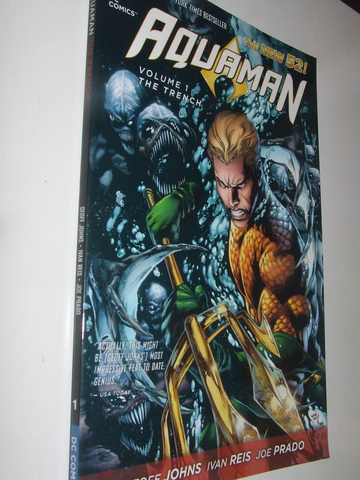 Aquaman Vol. 1: The Trench (The New 52) by Geoff Johns Graphic Novel DC