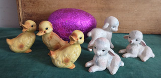 LOT 6 Vintage LEFTON EASTER LAMBS & DUCKLINGS w Paper Mache Egg Candy Container