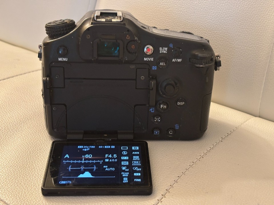 EXTENSILO batteria compatibile con Sony Alpha DSLR-A850Q, DSLR-A900, ILCA-68, ILCA-77M2 fotocamera digitale DSLR (1600mAh, 7,2V, Li-Ion