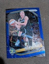 2025 Panini WNBA Prizm Allie Quigley #80 Blue Velocity Chicago Sky 