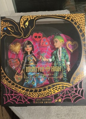 Mattel Monster High Howliday Love - Cleo de Nile Deuce Gorgon UNOPENED