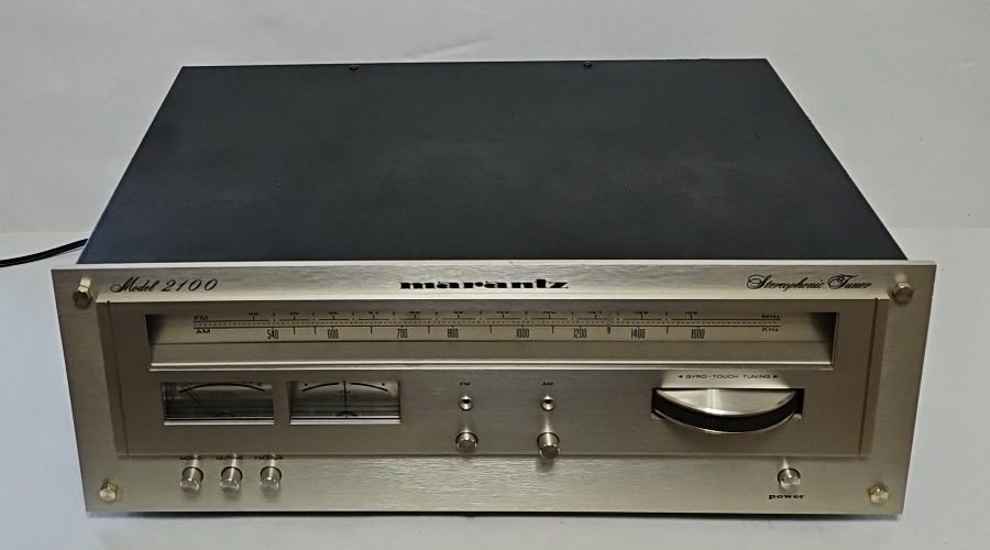 Marantz Model 2100 Stereophonic AM/FM Stereo Tuner Vintage Silver