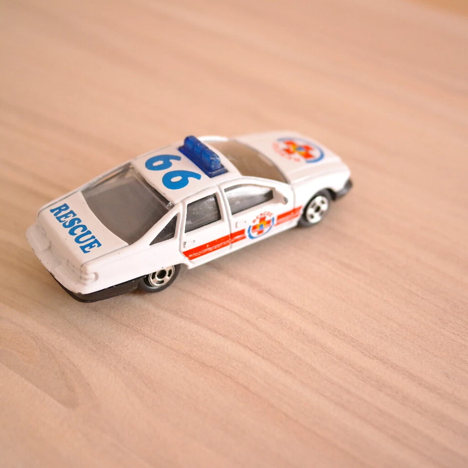 2003 CHEVROLET CAPRICE POLICE CAR WELLY DIECAST CAR TOY - Image 4 of 4