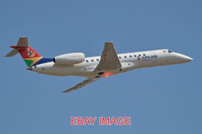 FOTO FLUGZEUG EMBRAER ERJ-135LR 'ZS-OUV' SOUTH AFRICAN AIRLINK C/N 145493. BU