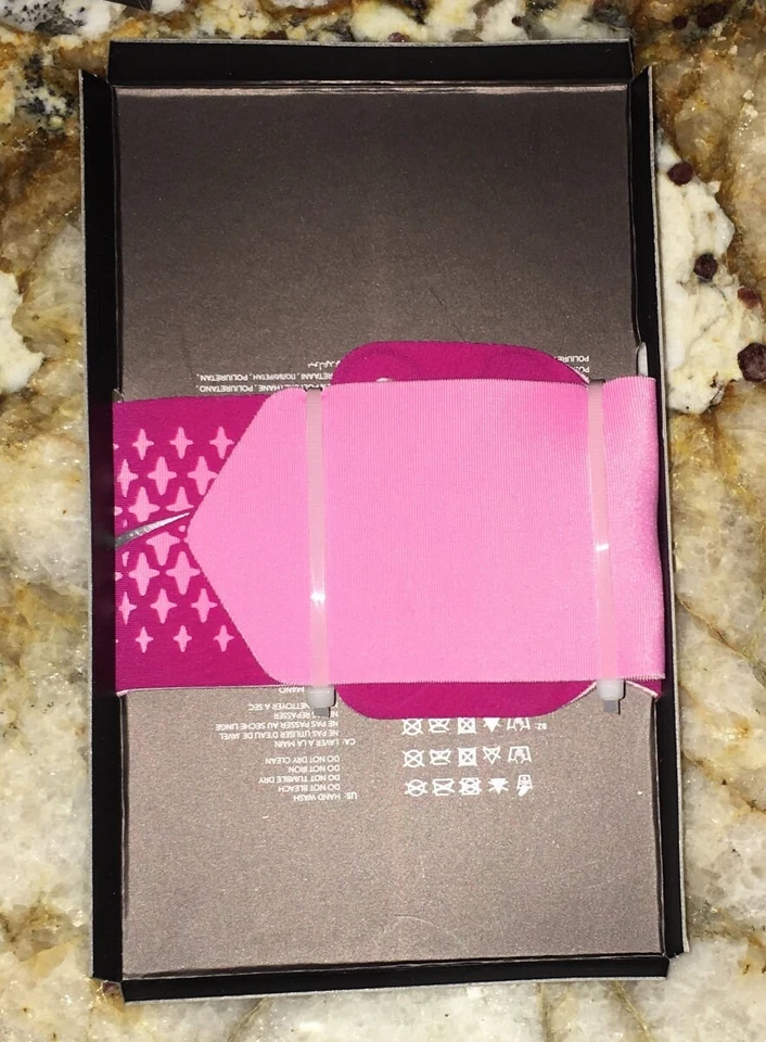 NIKE Diamante Brazalete iPhone iPod Dispositivo Portador Entrenamiento Rosa Nuevo en Caja Para Mujer O/S Foto 4 de 4