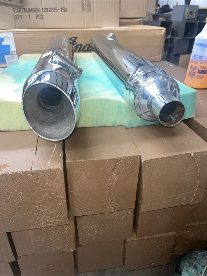 2020 Indian Chief Vintage Stock Exhaust Mufflers Lightly Used Nice Condition - Image 2 of 4