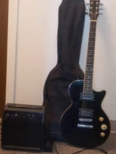 New Donner Electric Guitar With Carrying Case ,new Strings Plus Electra 10 Amp