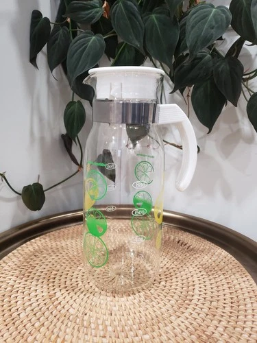 Vintage Pyrex Lemon Lime 1qt Pitcher Carafe 9.5” Tall MCM - Excellent Condition