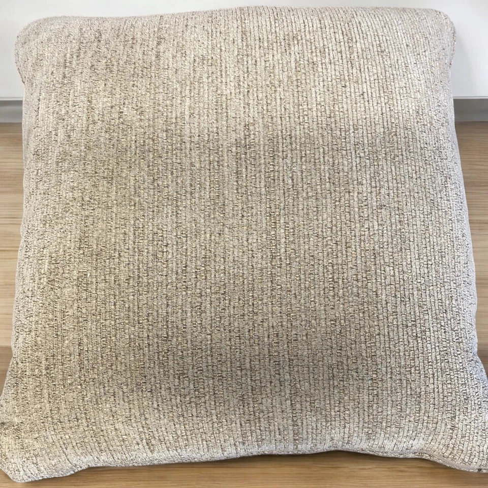 VTG Pair Of Custom Made  16” Down Fill THROW PILLOWS -Zippered Covers Quality - Image 4 of 4