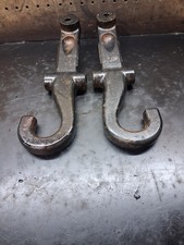 99-06 Chevrolet Silverado 2500 3500 GMC Sierra Front Tow Hook Pair Set H101